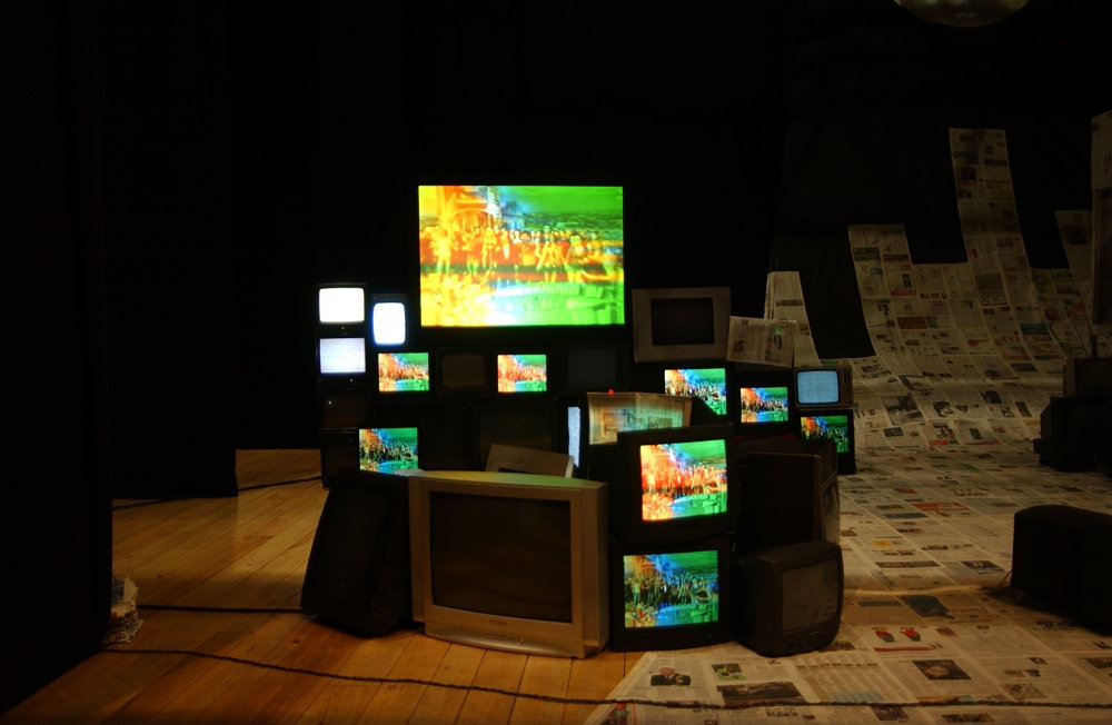 Videoinstallazione per la Scenografia della Tragedia delle Baccanti @ Teatro Astra - Torino